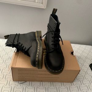 Doc Marten 1460 lace up boots